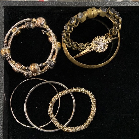 31. Curated Preloved Stack of Seven Bracelets - Picture 3 of 3